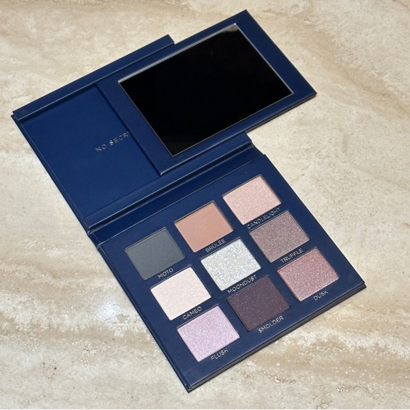 NWOB Rare/Discontinued Beautycounter Romantic Eyeshadow Palette - Picture 1 of 9